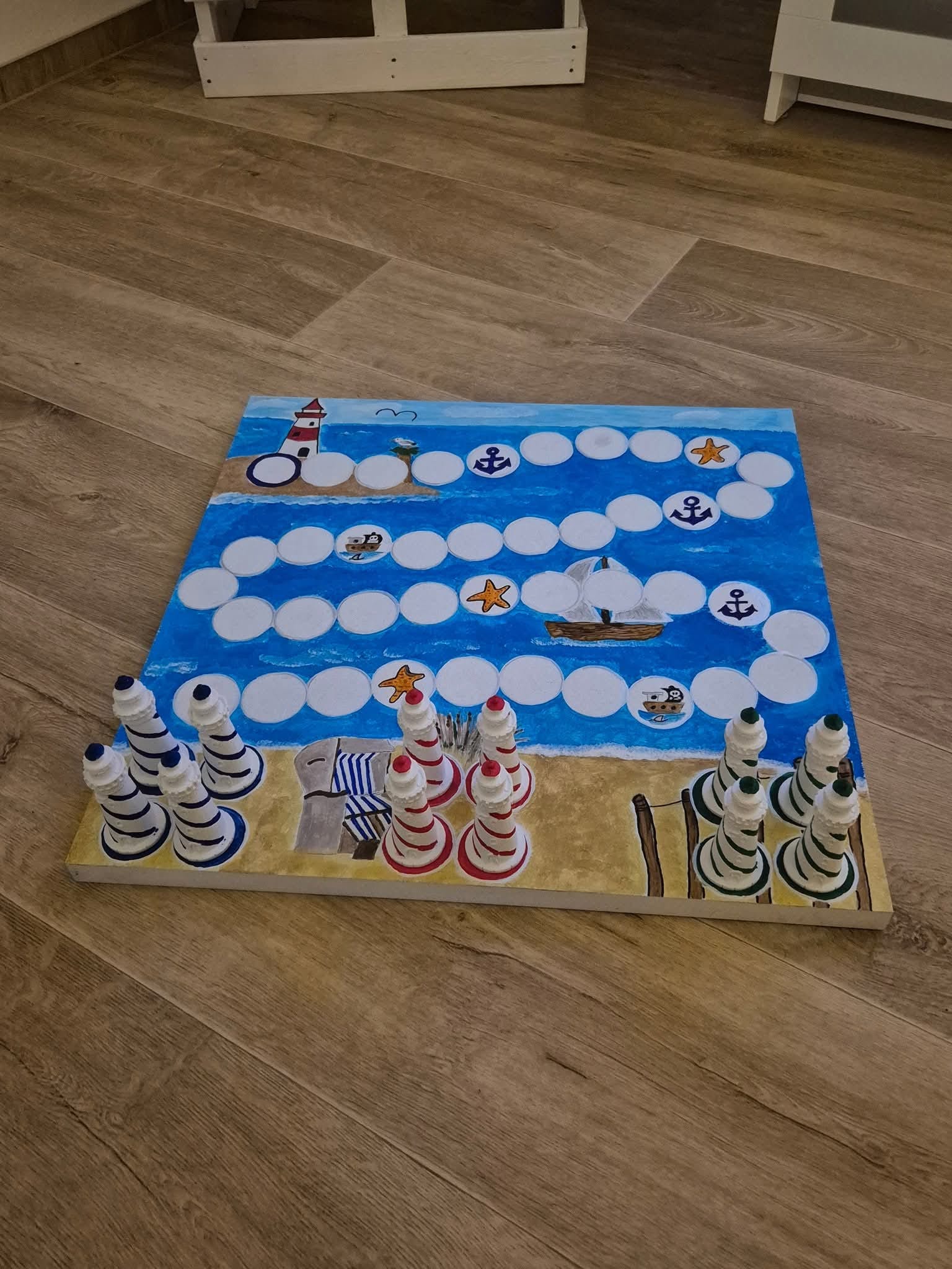 Individuell gestaltetes handgemachtes Brettspiel